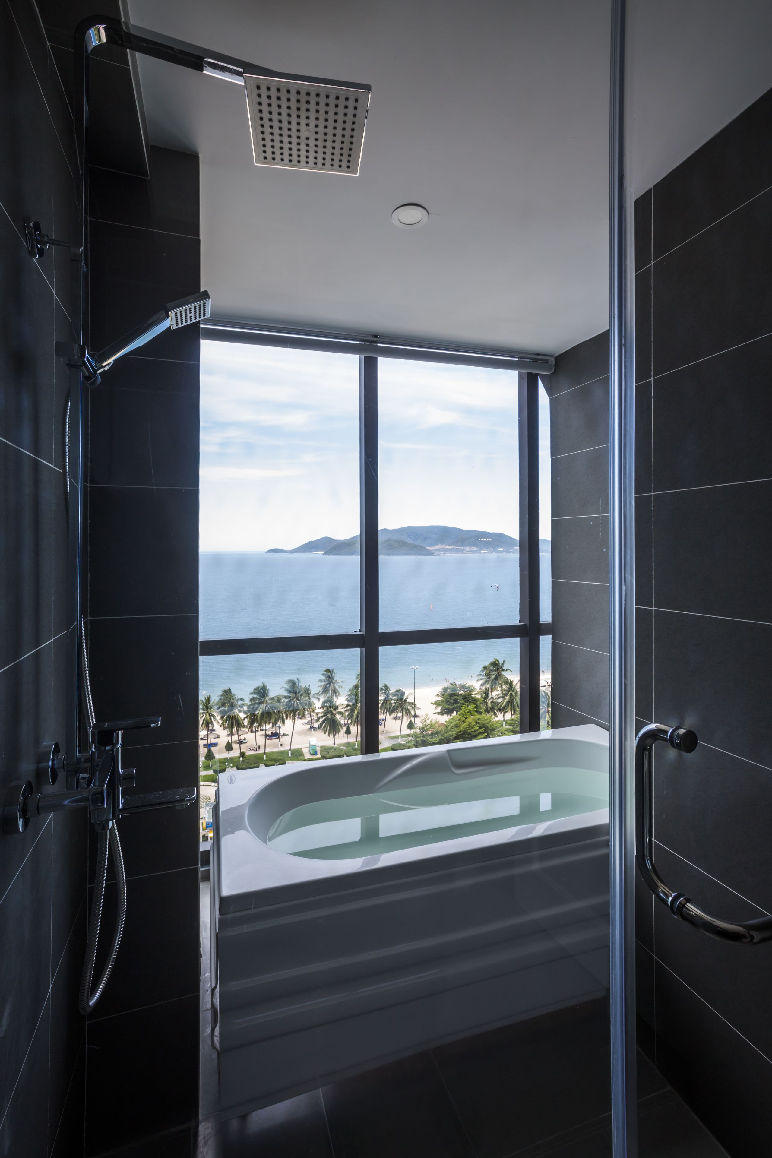 senior deluxe room | 1 bedroom, premium bedding, minibar, in-room safe