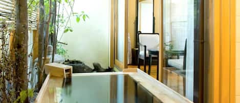 Chambre Tradition, chambres communicantes (Open-air Bath) | Salle de bain