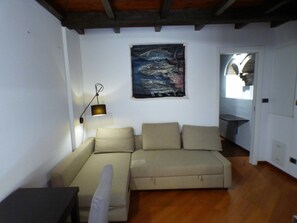 Deluxe Apartment | Living area