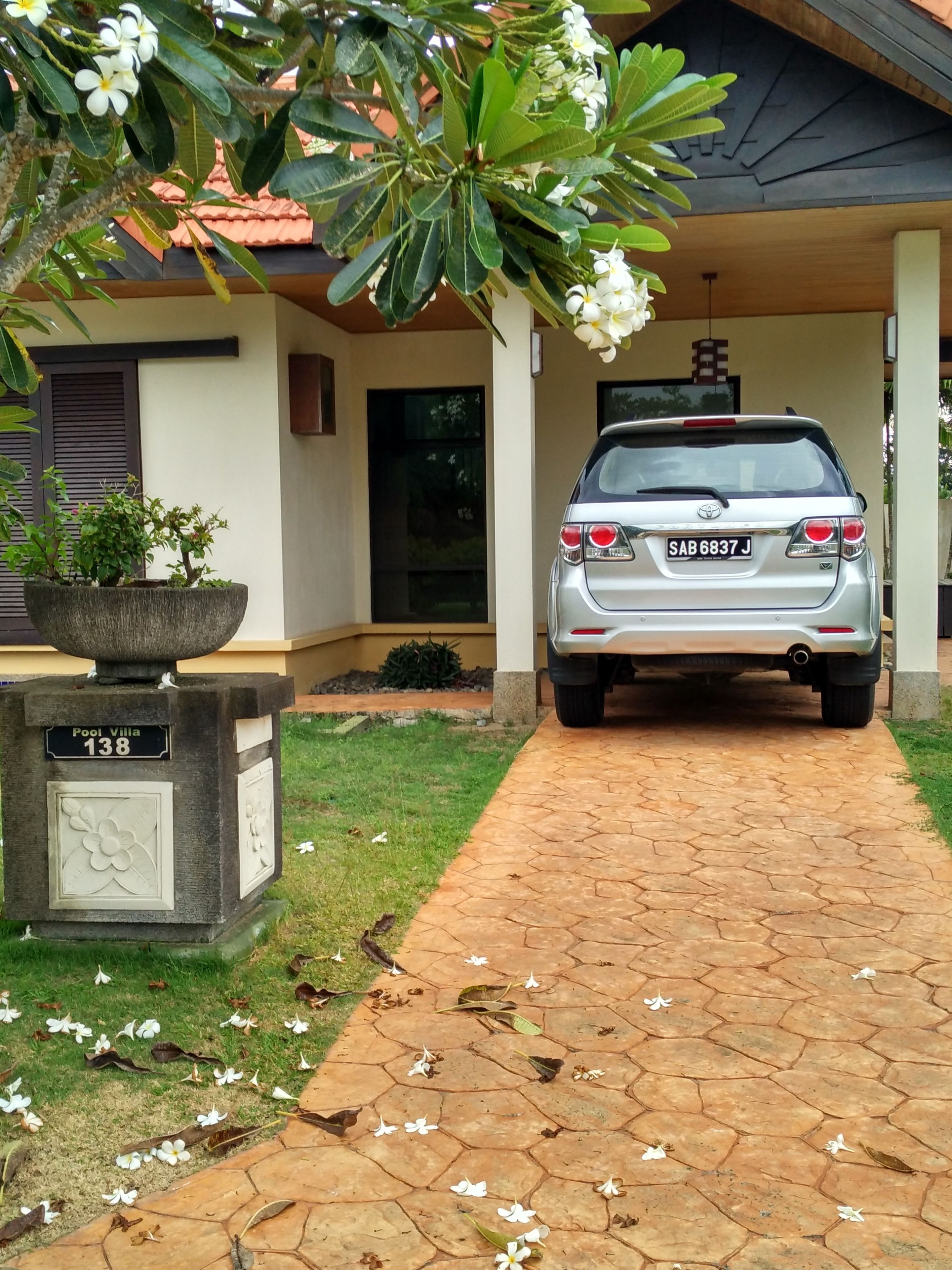 Foto - Sabah Beach Villas & Suites