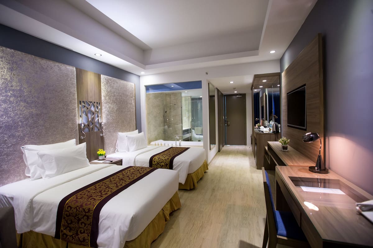 Deluxe Double or Twin Room, Garden View | 1 bedroom, premium bedding, minibar, in-room safe