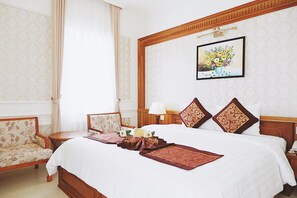 Premium bedding, minibar, in-room safe, desk - Riverside Hotel (Dong Hoi)