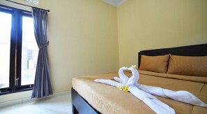 Deluxe Room - Ratu Guest House (Kedonganan)