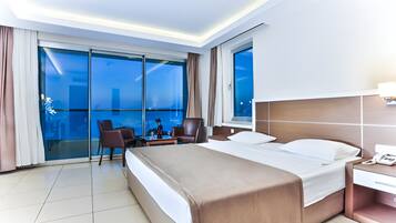 2 bedrooms, minibar, desk, soundproofing