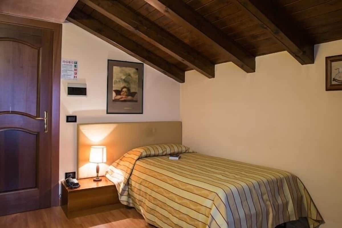Single Room | Minibar, in-room safe, desk, cribs (surcharge)