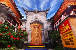 Property entrance - Rona Accomodation (Ubud)