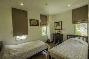 2 Bedrooms Apartment, Pool View