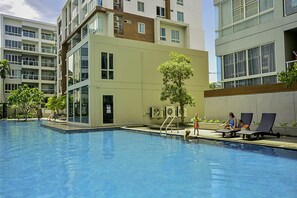 Outdoor pool, pool loungers