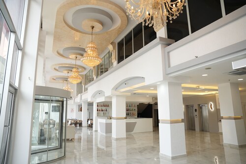 Mira Blue Hotel