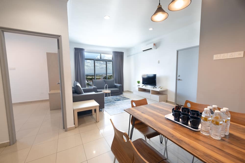 Golden View Serviced Apartment