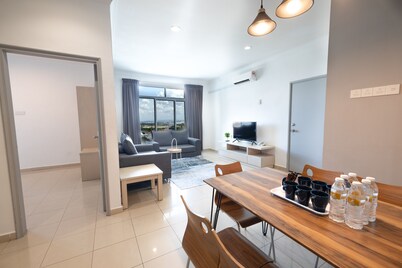 Golden View Serviced Apartment