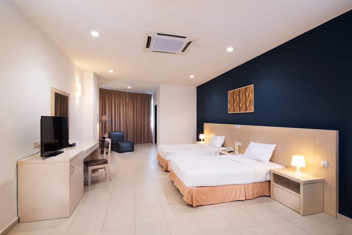 Phòng 2 giường đơn Superior | 3 phòng ngủ, bàn, màn/rèm cản sáng, bàn ủi/dụng cụ ủi quần áo