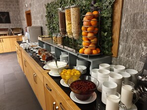 Free daily buffet breakfast