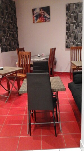 Breakfast area - Hotel California (Béziers)