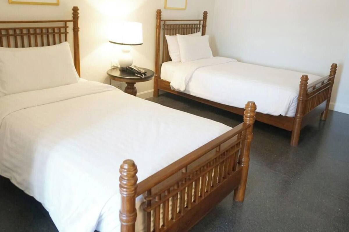 Minibar, in-room safe, desk, free WiFi