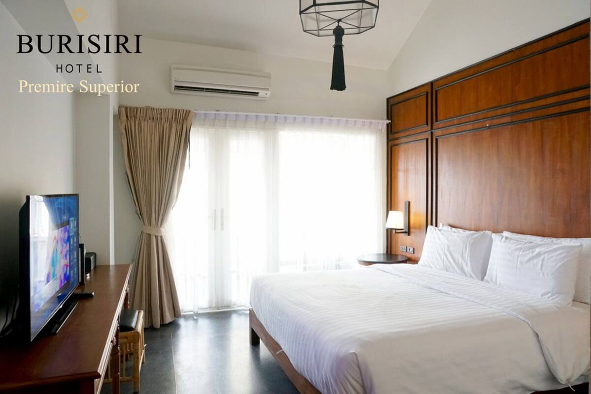 Premier Superior King Bed | มินิบาร์, ตู้นิรภัยในห้องพัก, โต๊ะทำงาน, Wi-Fi ฟรี