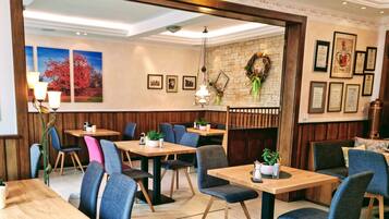 Serveert diner, regionale gerechten