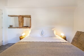 4 bedrooms, premium bedding, soundproofing, cots/infant beds