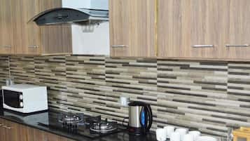 Refrigerador, placa de cocina
