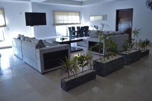 Interior - Intellectual Inn - Bahria Town (Rawalpindi)