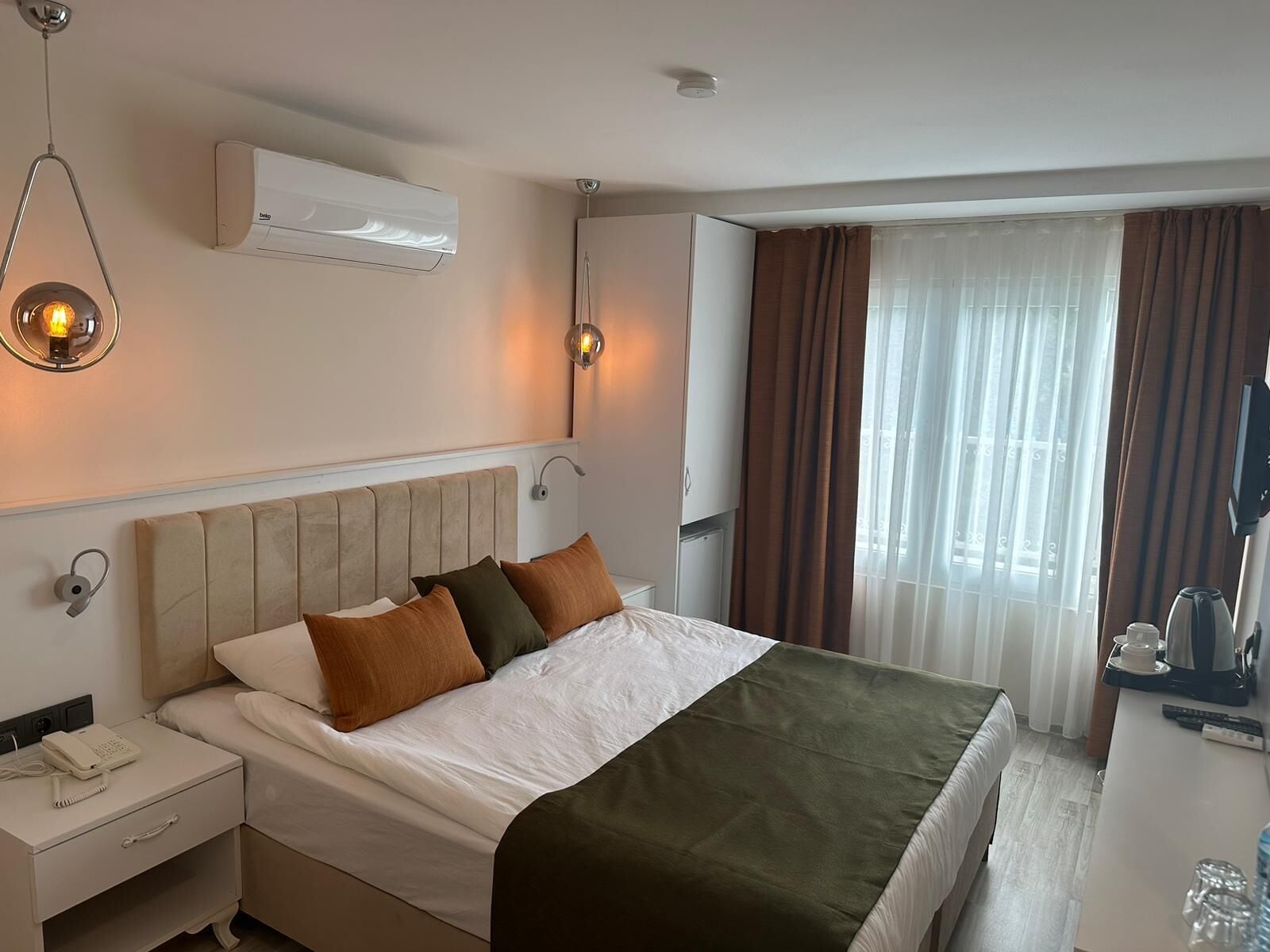 1 bedroom, minibar, desk, soundproofing