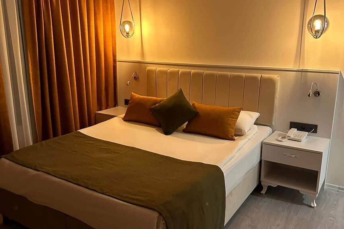 1 bedroom, minibar, desk, soundproofing