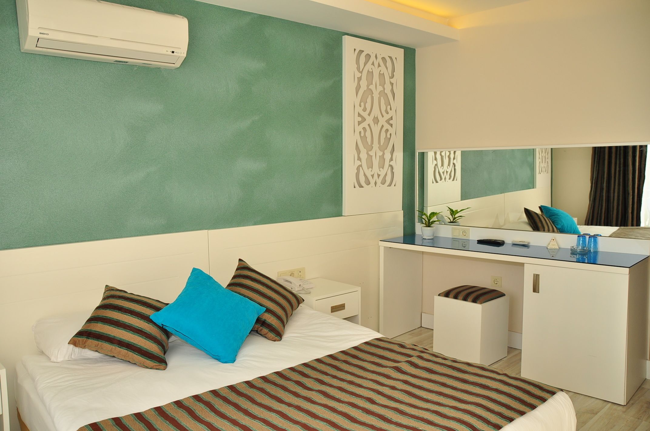 1 bedroom, minibar, desk, soundproofing