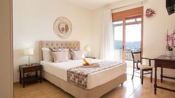 Villa, 2 Schlafzimmer, eigener Pool (Kadiani) | BettwÀsche aus Àgyptischer Baumwolle, hochwertige Bettwaren, Zimmersafe