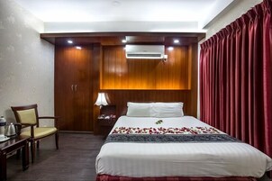 1 habitación, minibar y caja de seguridad en la habitación 