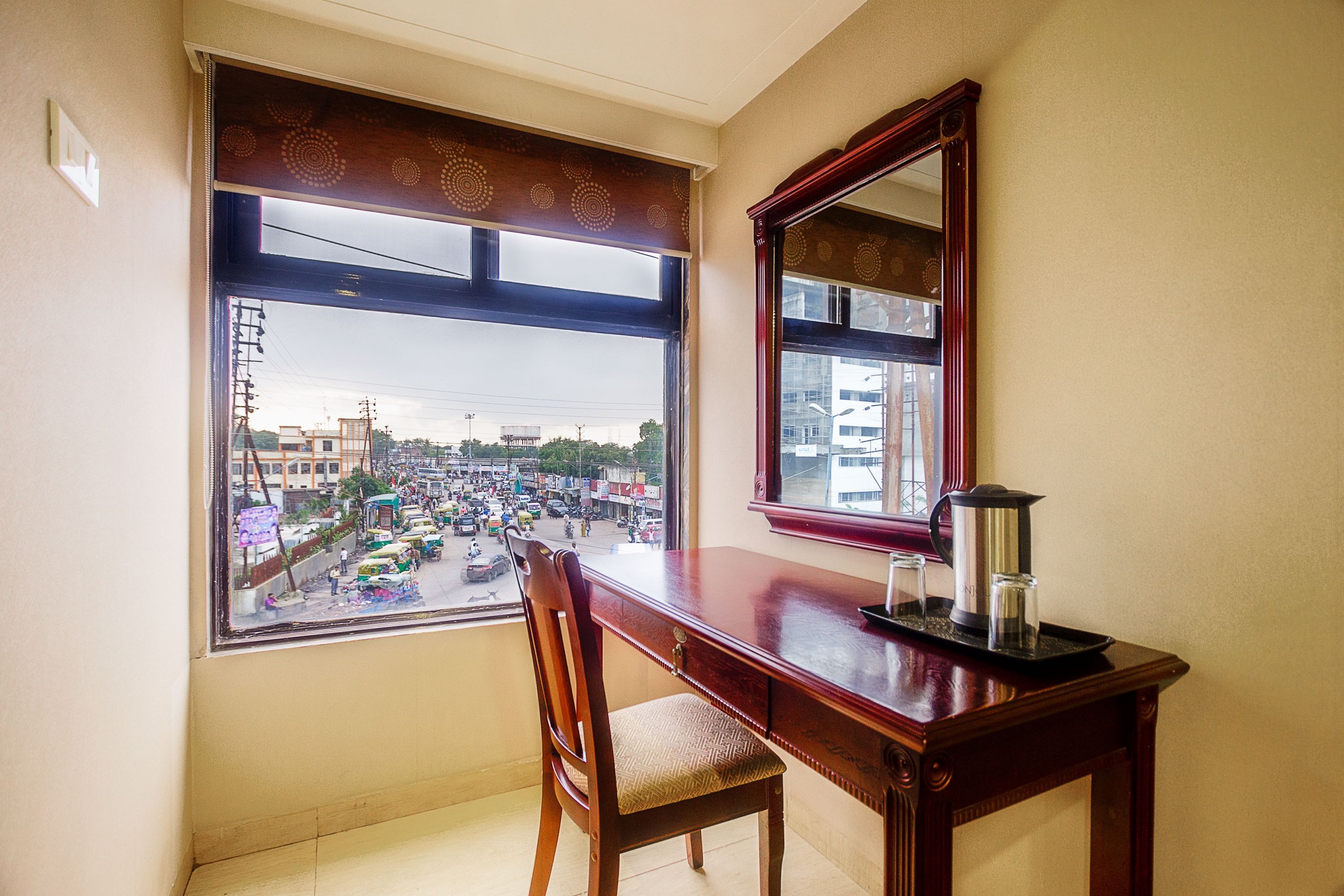 deluxe room | 1 bedroom, desk, iron/ironing board, rollaway beds