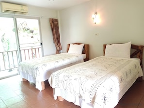 Standard Twin Room - Dok Koon | Minibar, escritorio, camas extra gratis y wifi gratis 