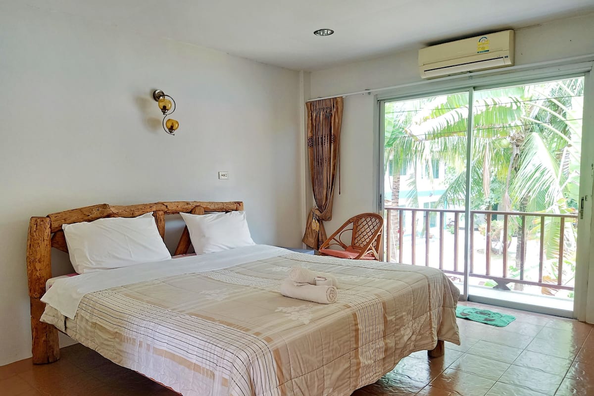 Standard Double Room - Dok Koon | Minibar, desk, free rollaway beds, free WiFi
