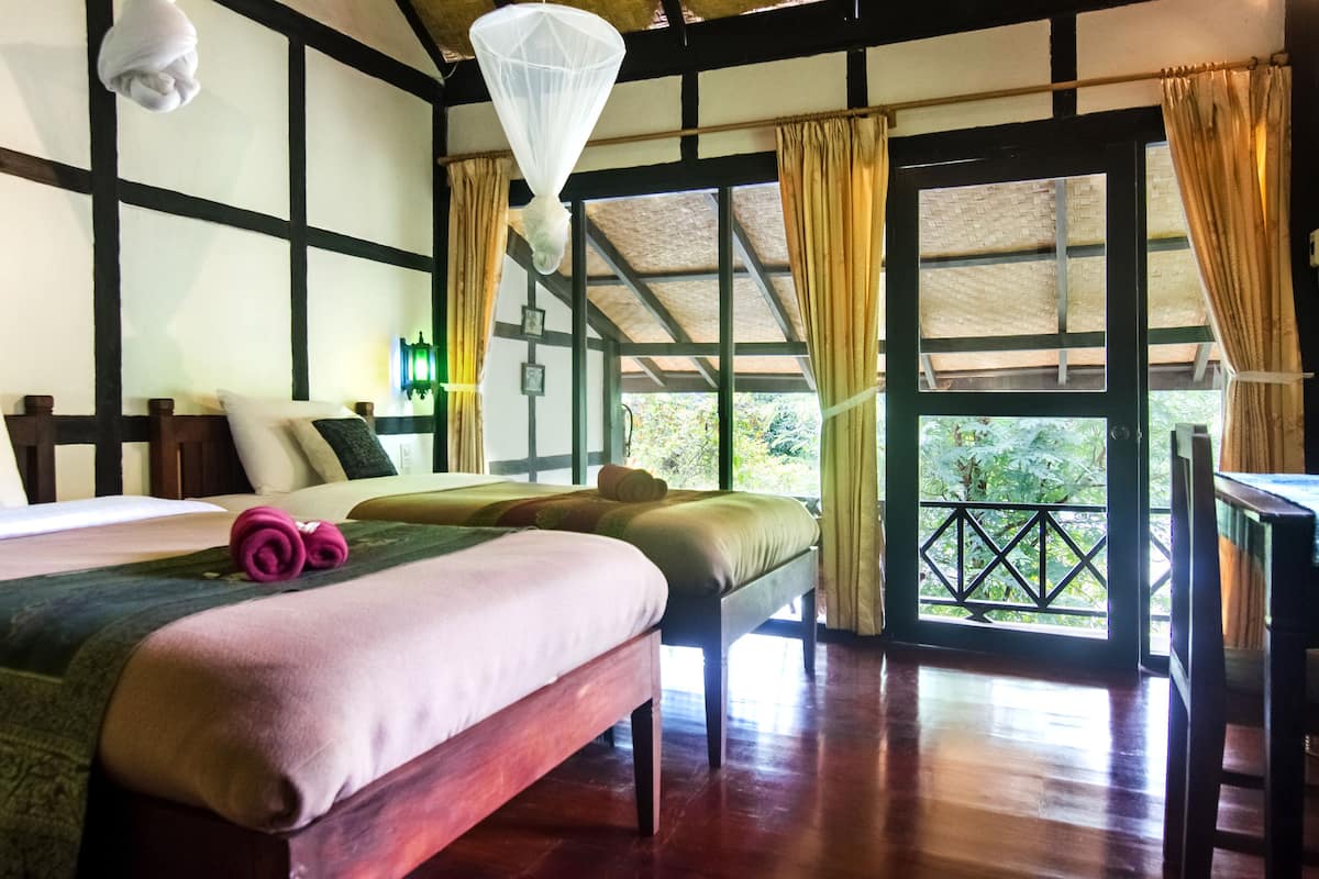 garden view twin bungalow | in-room safe, desk, free cots/infant beds, rollaway beds