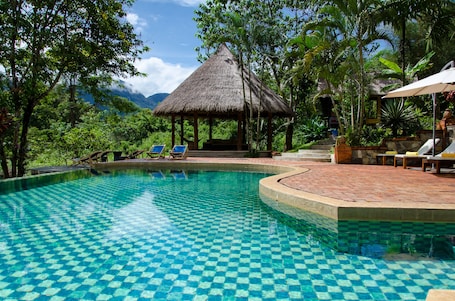 Outdoor pool, sun loungers