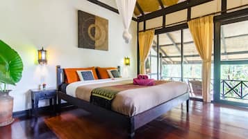 Garden View Double Bungalow | In-room safe, desk, free cots/infant beds, rollaway beds