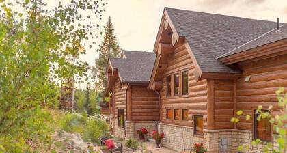 Ruby Ranch 6 Bedroom Holiday home by Key to the Rockies