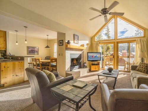 Snake River Village 2 Bedroom Apartment by Key to the Rockies