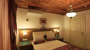 In-room safe, desk, soundproofing, free cots/infant beds