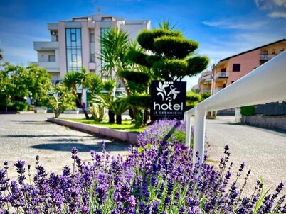 Hotel Residence Le Ceramiche
