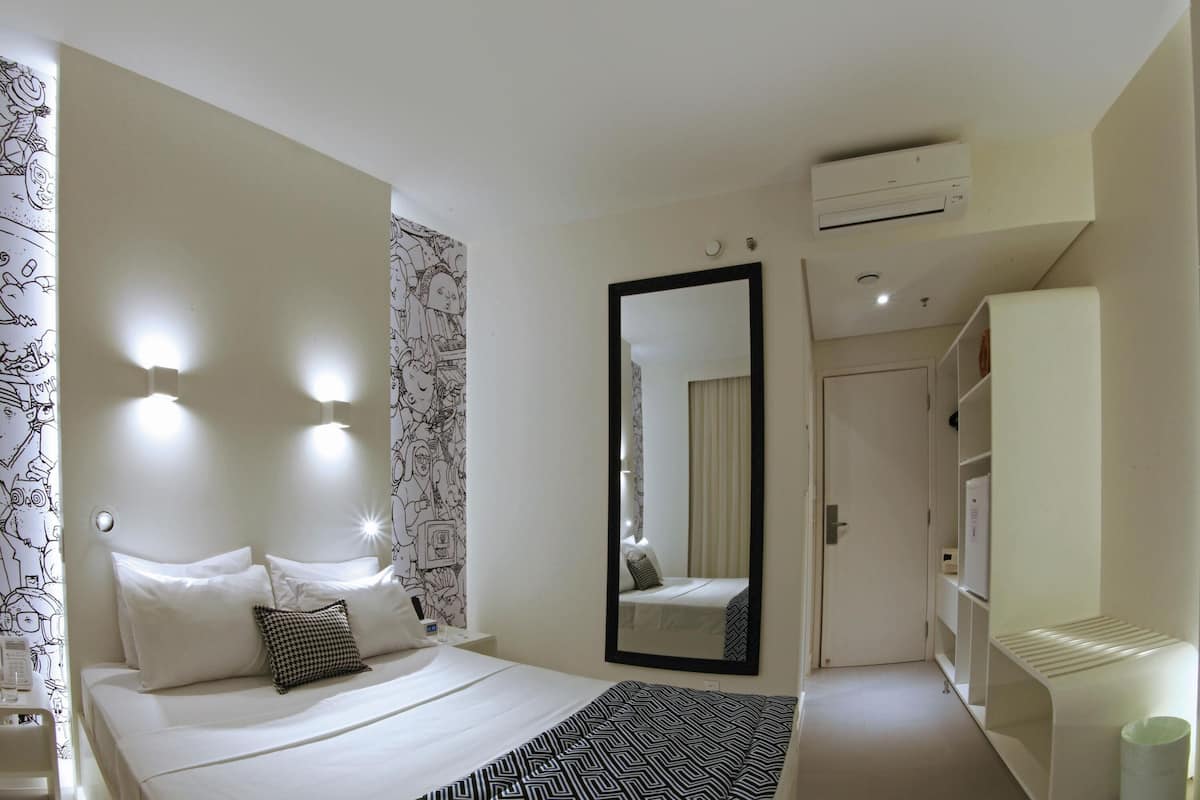 Apartament estàndard, 1 llit doble | Minibar, escriptori, cortines opaques i habitacions insonoritzades