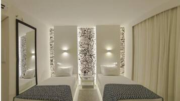 Standard Apartment, 2 Single Beds | Minibar, desk, blackout curtains, soundproofing