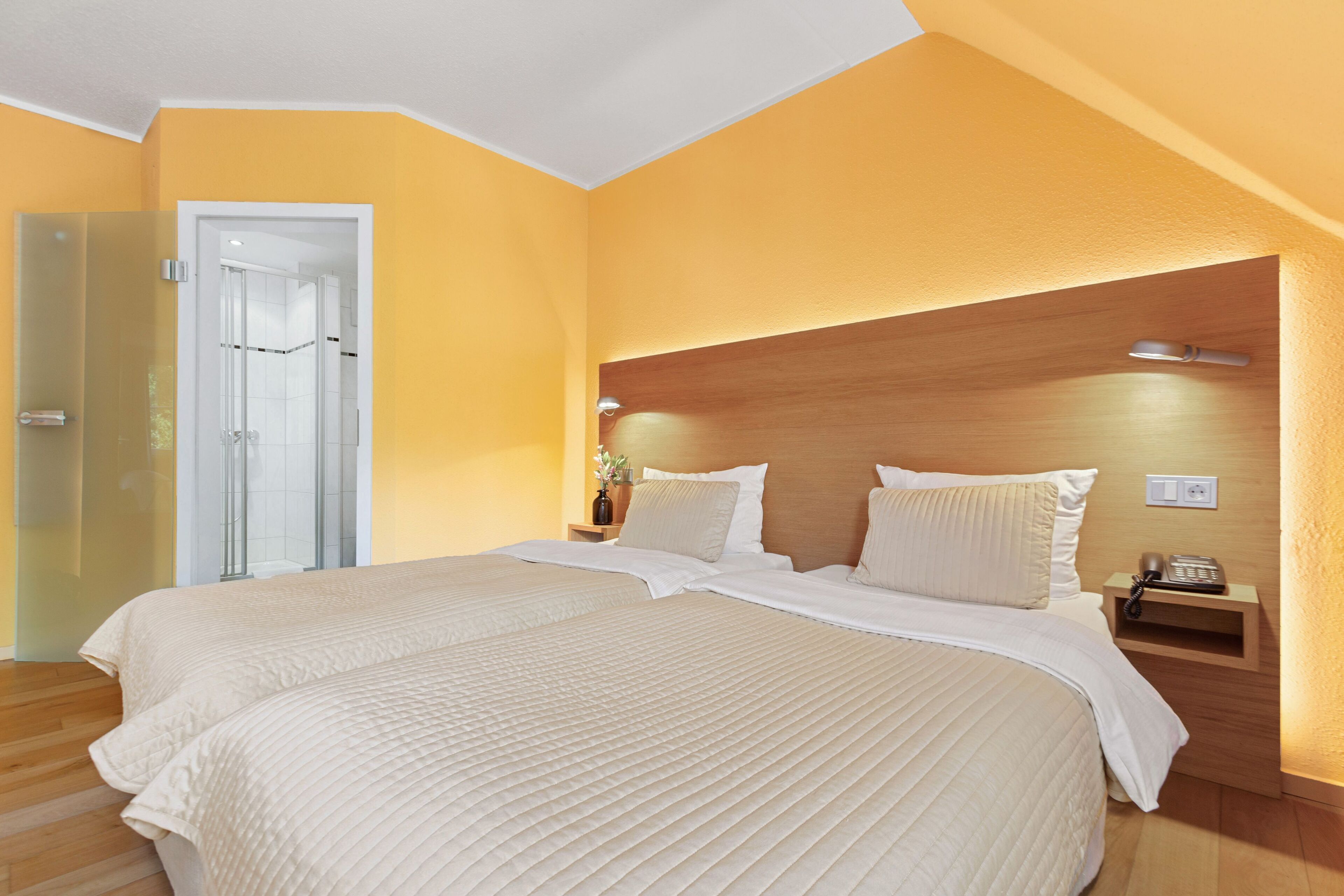 hypo-allergenic bedding, desk, iron/ironing board, free wifi