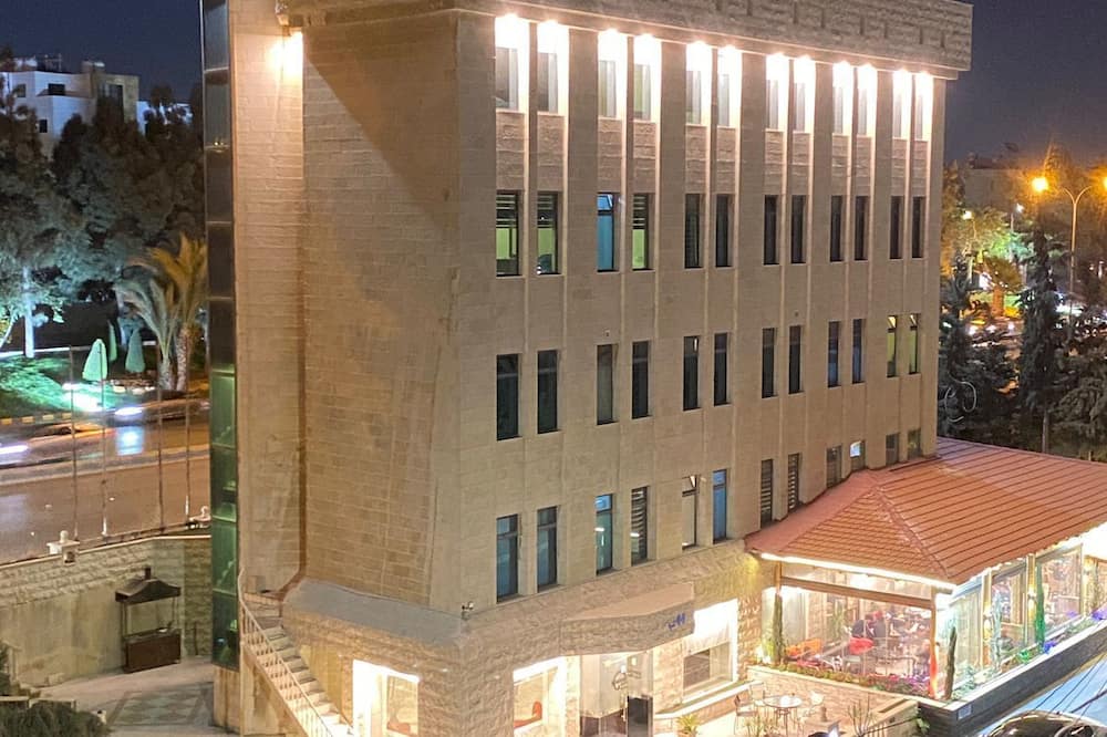 Rozana Hotel