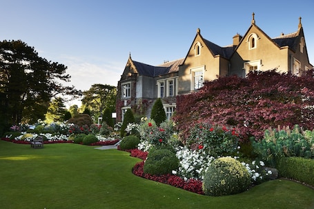 Exterior. Ballymascanlon Hotel and Golf Resort