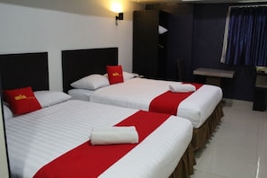 Family Double or Twin Room | In-room safe, free WiFi - Win Hotel Blok M (Jakarta)