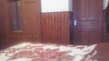 Bàn ủi/dụng cụ ủi quần áo, truy cập Internet không dây miễn phí