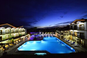 Façade de l’hébergement  – soirée/nuit