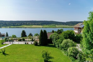 Desk, soundproofing, cribs/infant beds, free WiFi - Hôtel Le Lac (Malbuisson)