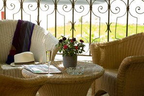 Terrace/patio - Hôtel Le Lac (Malbuisson)