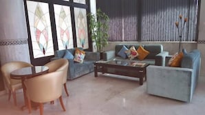 Lobby sitting area - Hôtel Rania Belmadina (Casablanca)